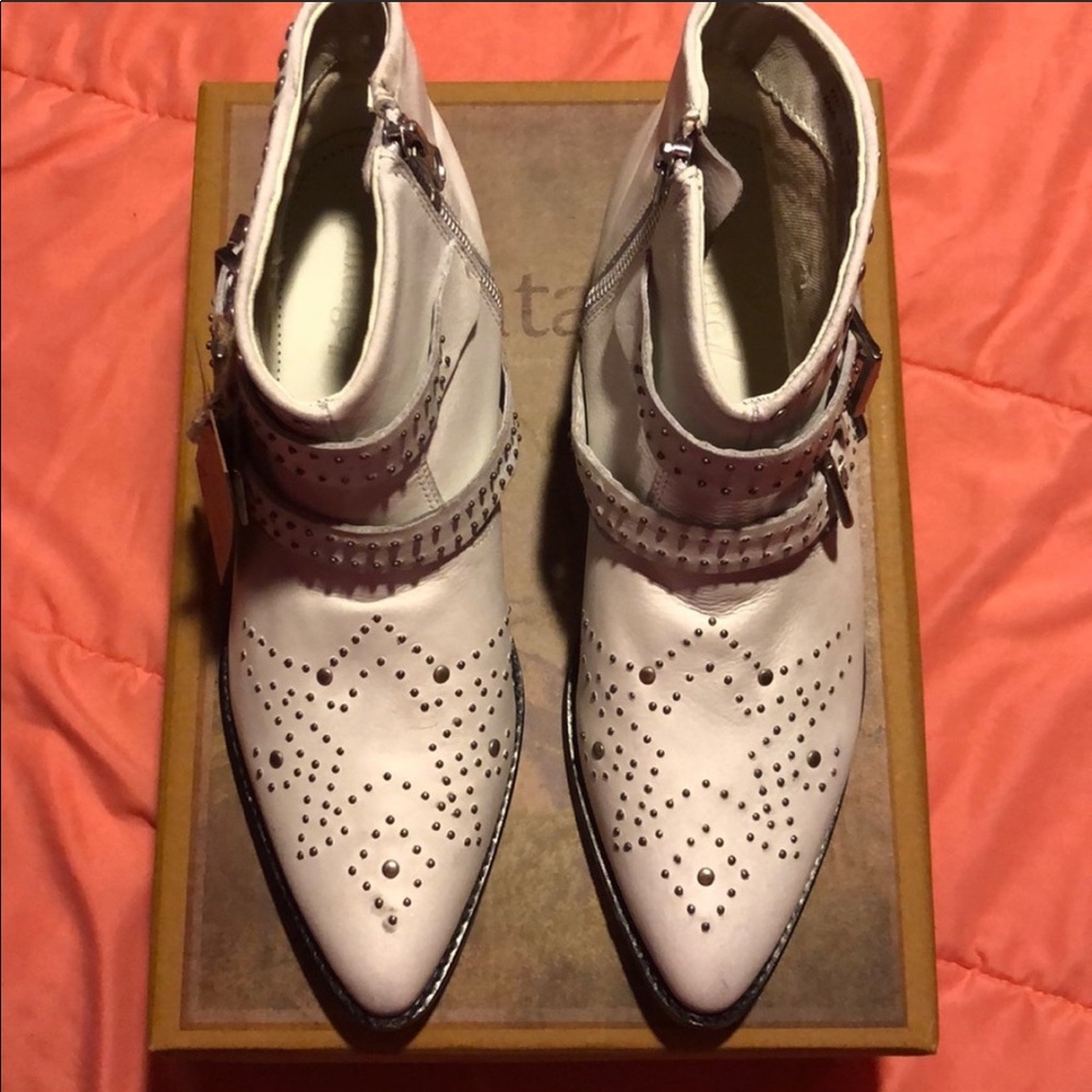 Vintage 7 booties